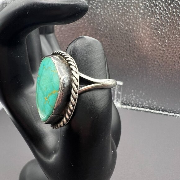 Vintage Sterling Silver Turquoise Ring Size 7 - Southwestern Boho Statement Ring - Picture 3 of 10
